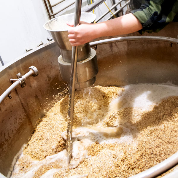 Picture 5: Stirring the mash